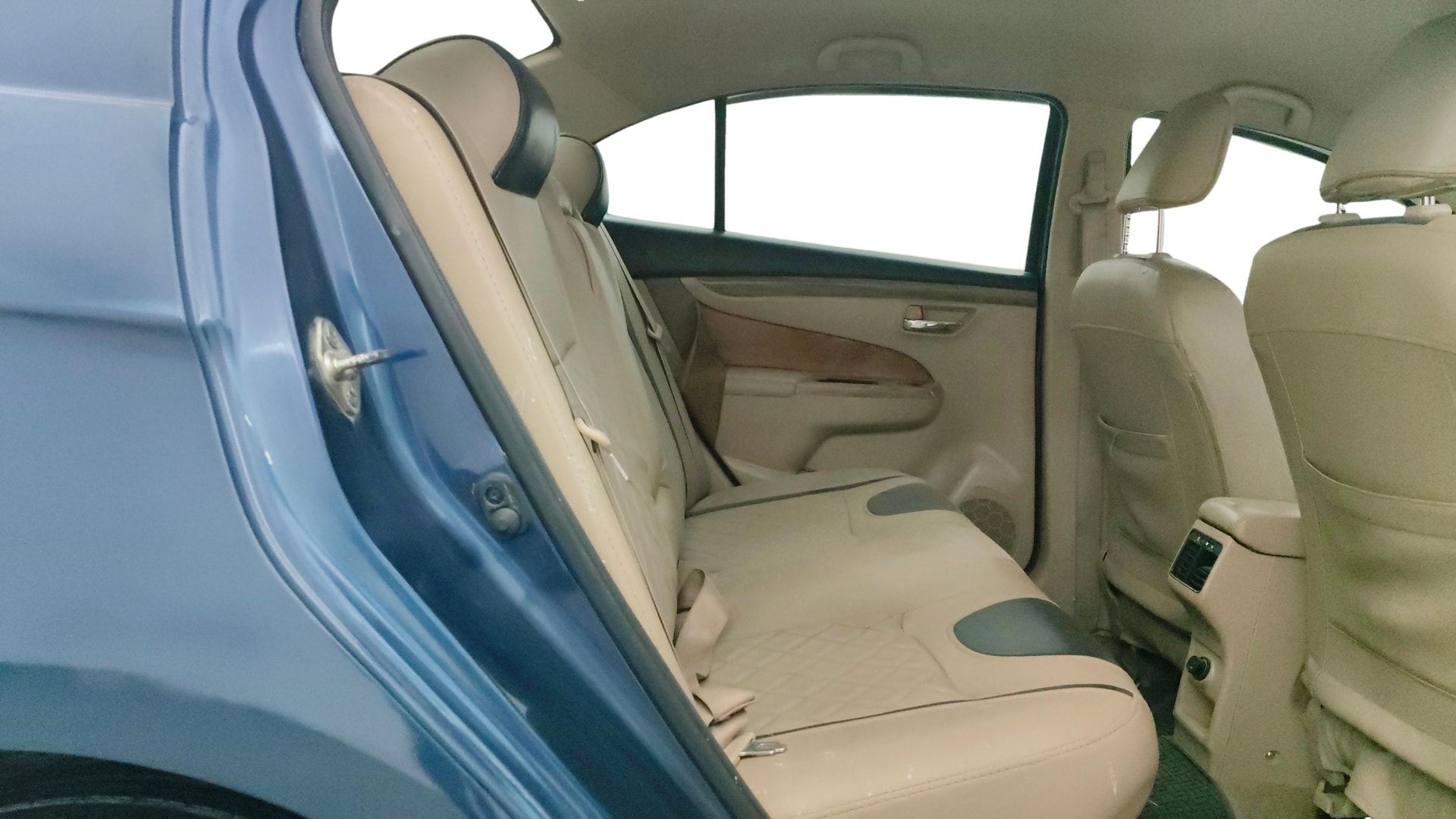 View 2019 Maruti Suzuki 1000 Base Variant Image 28 Used 2019 Maruti Suzuki 1000 Base Variant Image 28
