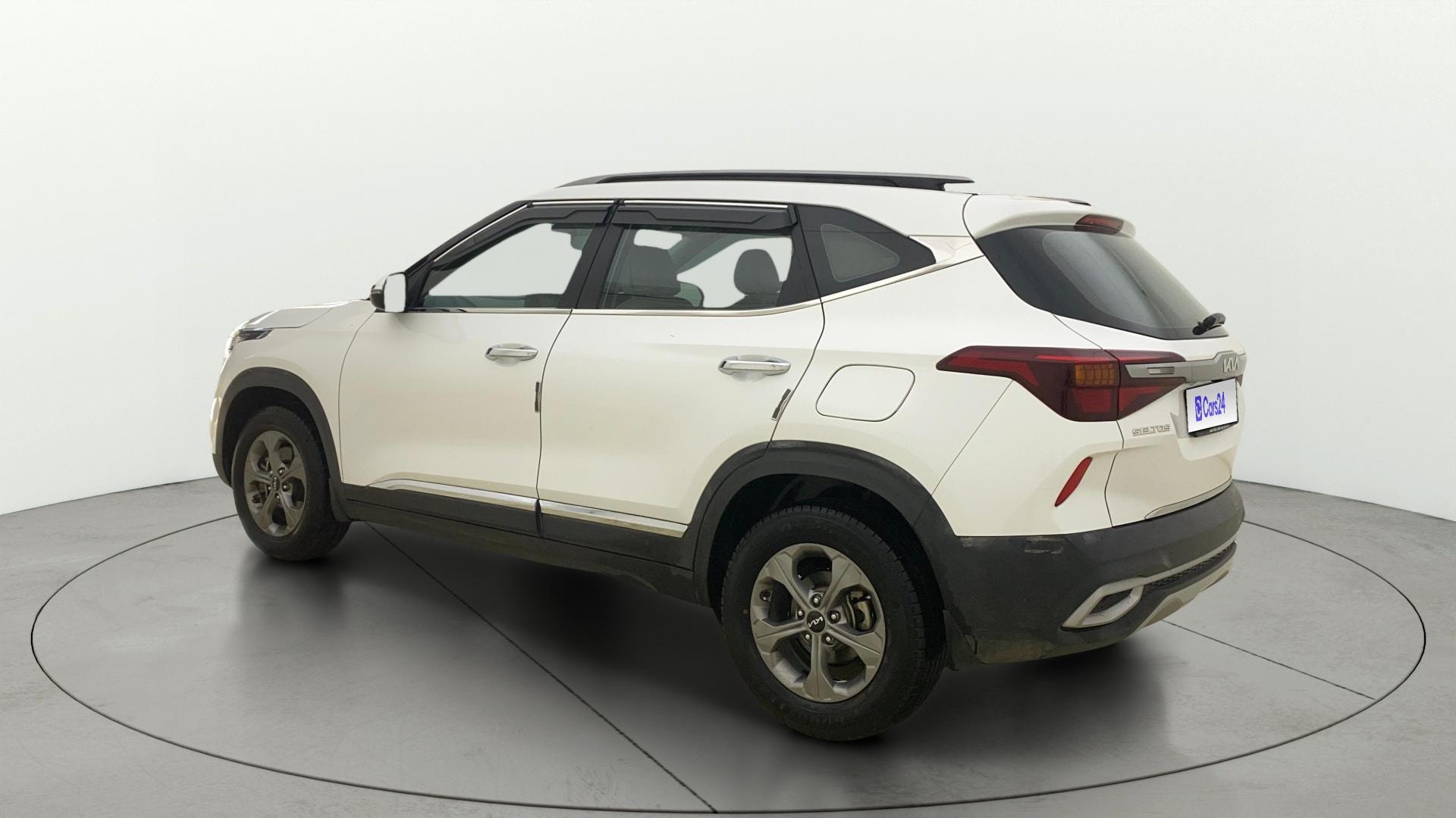 View 2023 Kia Seltos D1.5 CRDI VGT 6MT HTK Plus Image 2 Used 2023 Kia Seltos D1.5 CRDI VGT 6MT HTK Plus Image 2