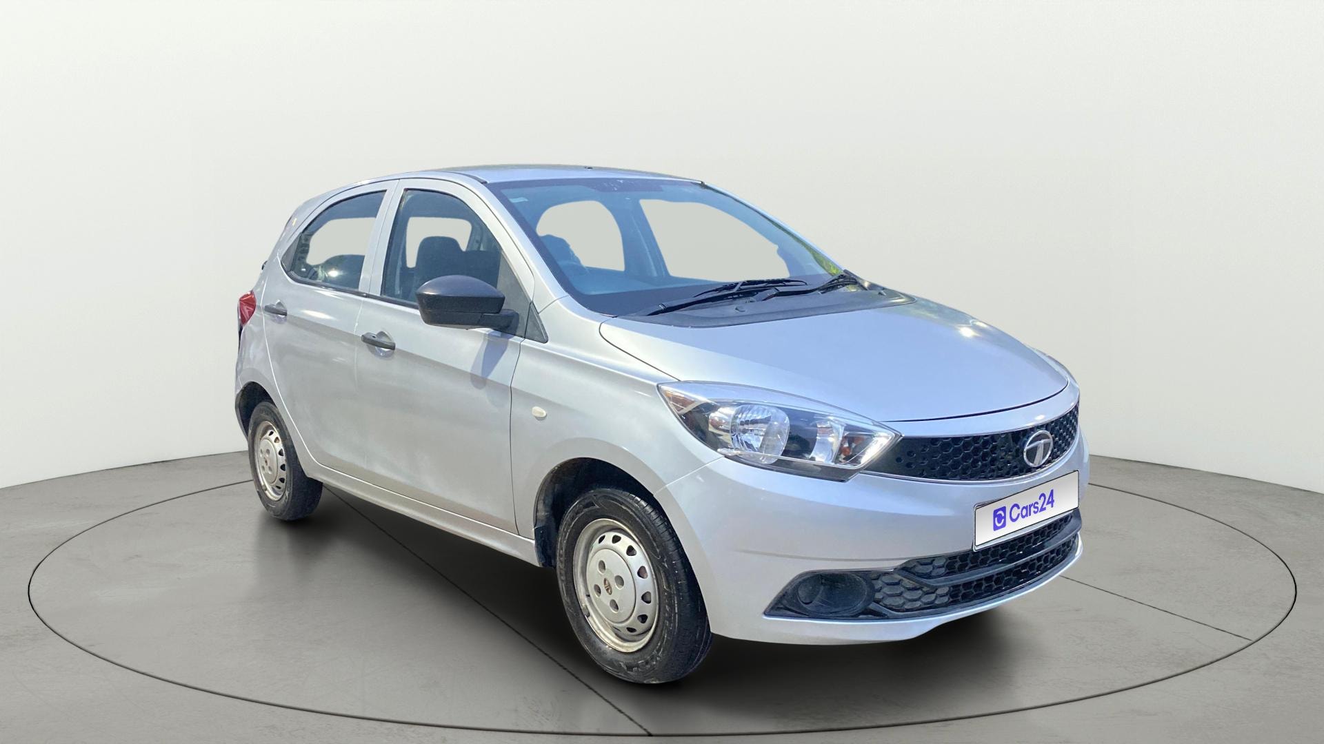 View 2017 Tata Tiago Revotorq XB Image 35 Used 2017 Tata Tiago Revotorq XB Image 35