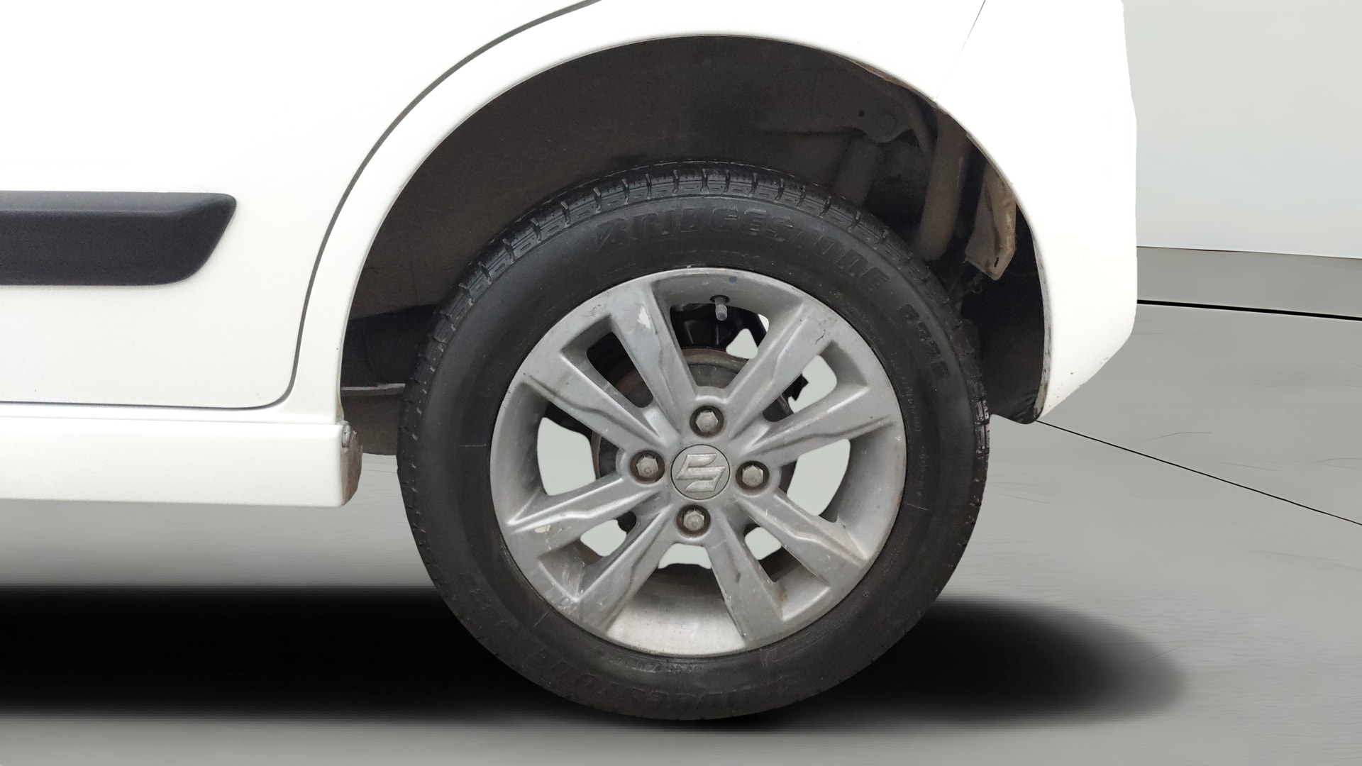 View 2014 Maruti Suzuki Stingray LXI Image 11 Used 2014 Maruti Suzuki Stingray LXI Image 11