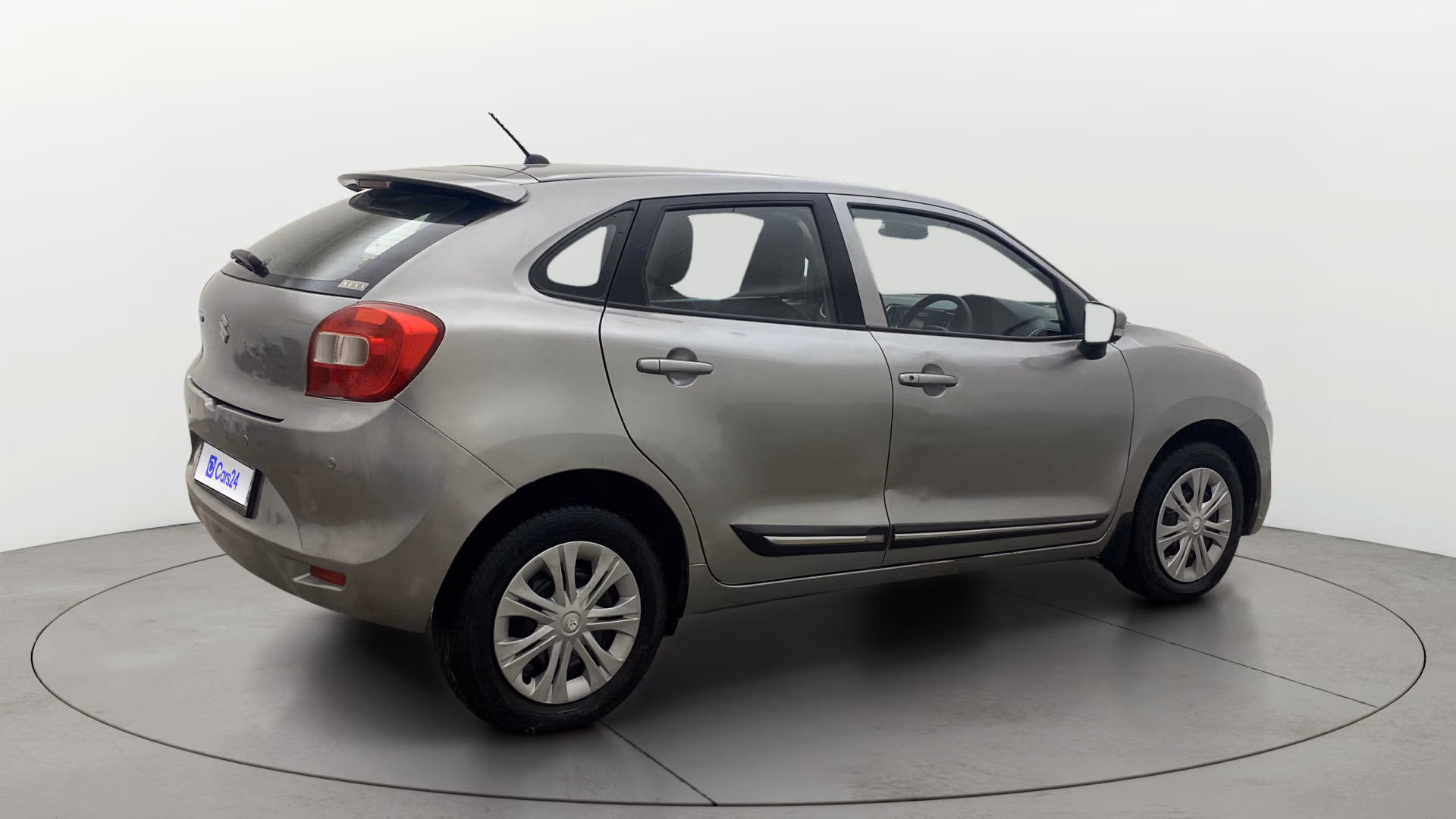View 2018 Maruti Suzuki 1000 Base Variant Image 43 Used 2018 Maruti Suzuki 1000 Base Variant Image 43