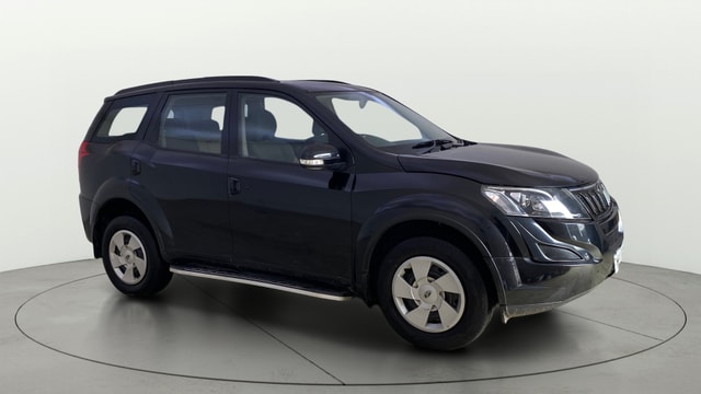 View Mahindra XUV500 Image 22 Used Mahindra XUV500 Image 22