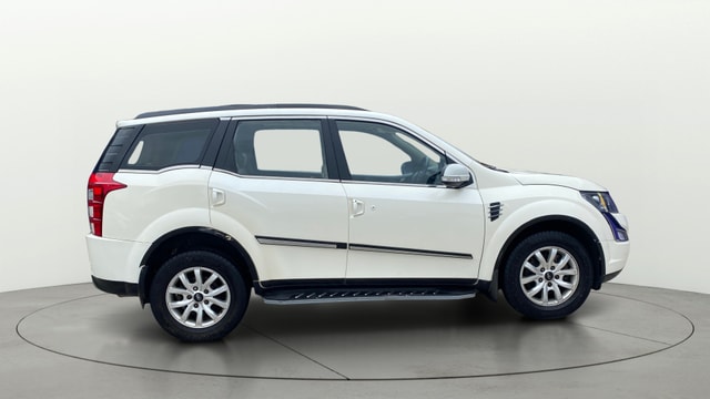 View Mahindra XUV500 Image 28 Used Mahindra XUV500 Image 28