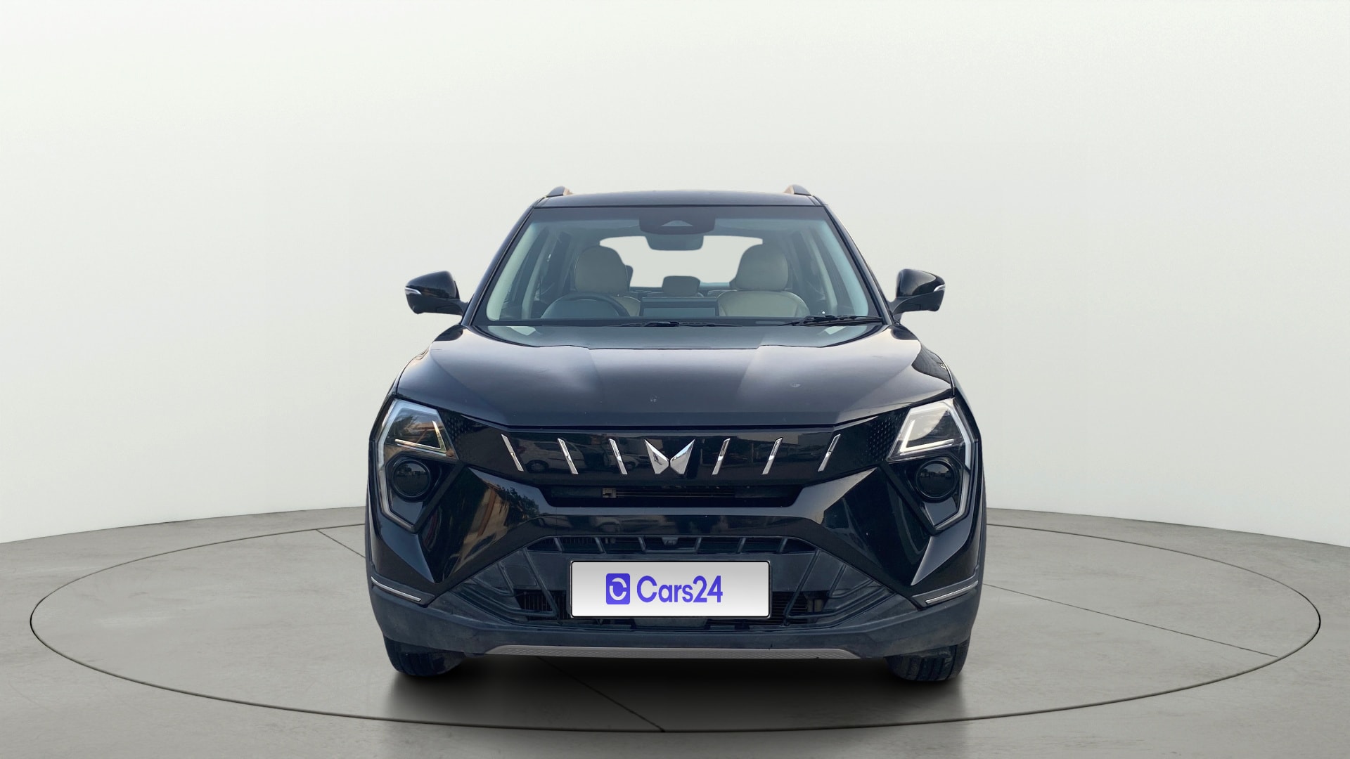 View 2024 Mahindra XUV 3XO AX5L 1.2 TGDi Image 1 Used 2024 Mahindra XUV 3XO AX5L 1.2 TGDi Image 1