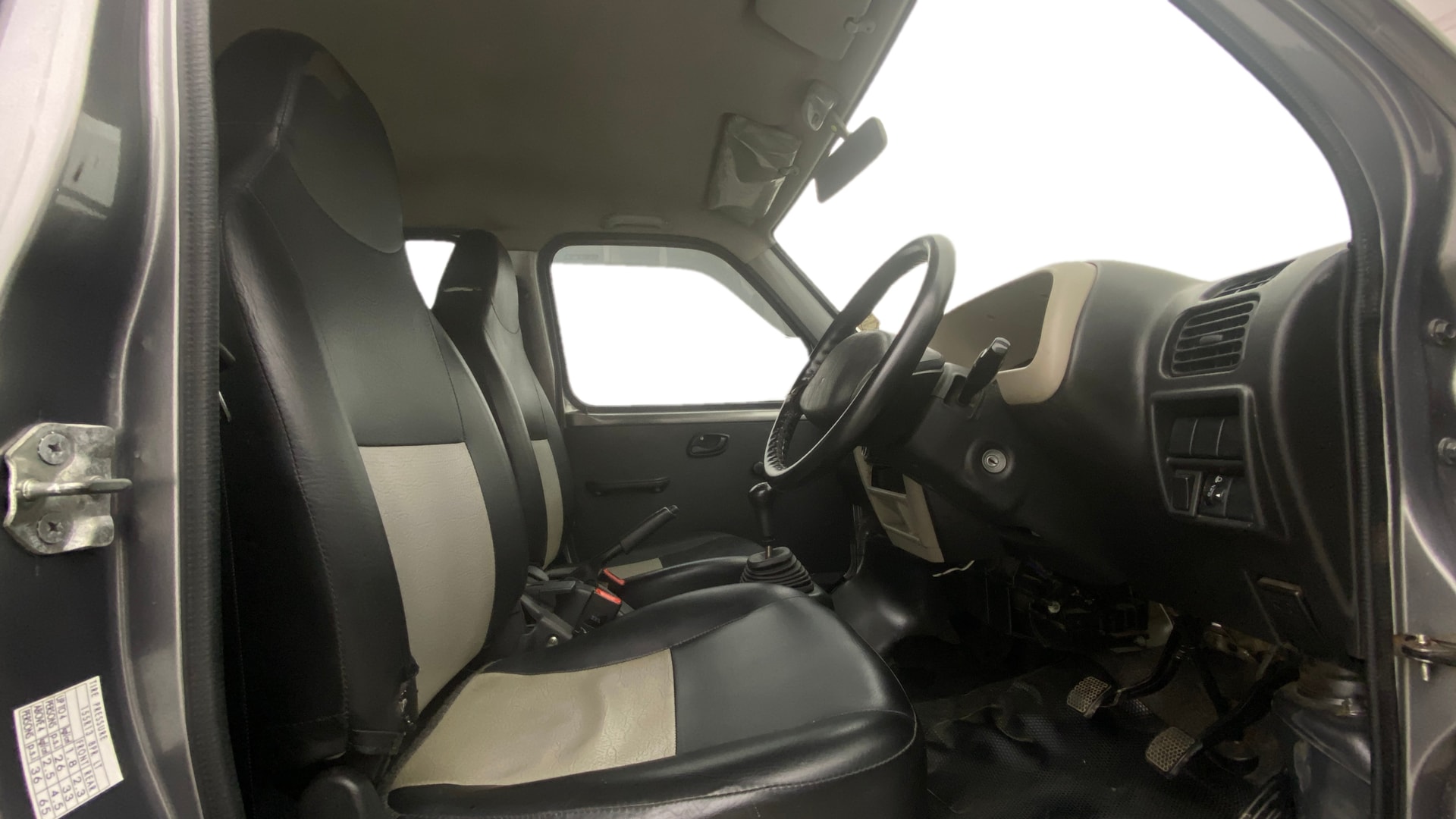 View 2019 Maruti Suzuki 1000 Base Variant Image 27 Used 2019 Maruti Suzuki 1000 Base Variant Image 27