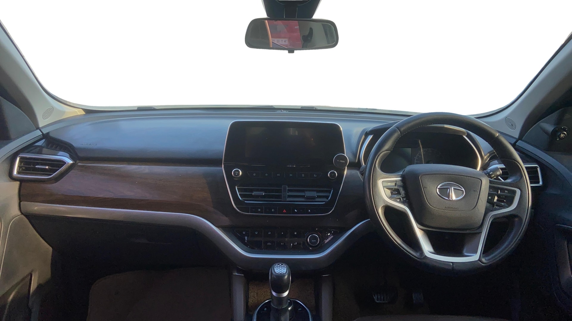 View 2020 Tata Harrier XE Image 16 Used 2020 Tata Harrier XE Image 16