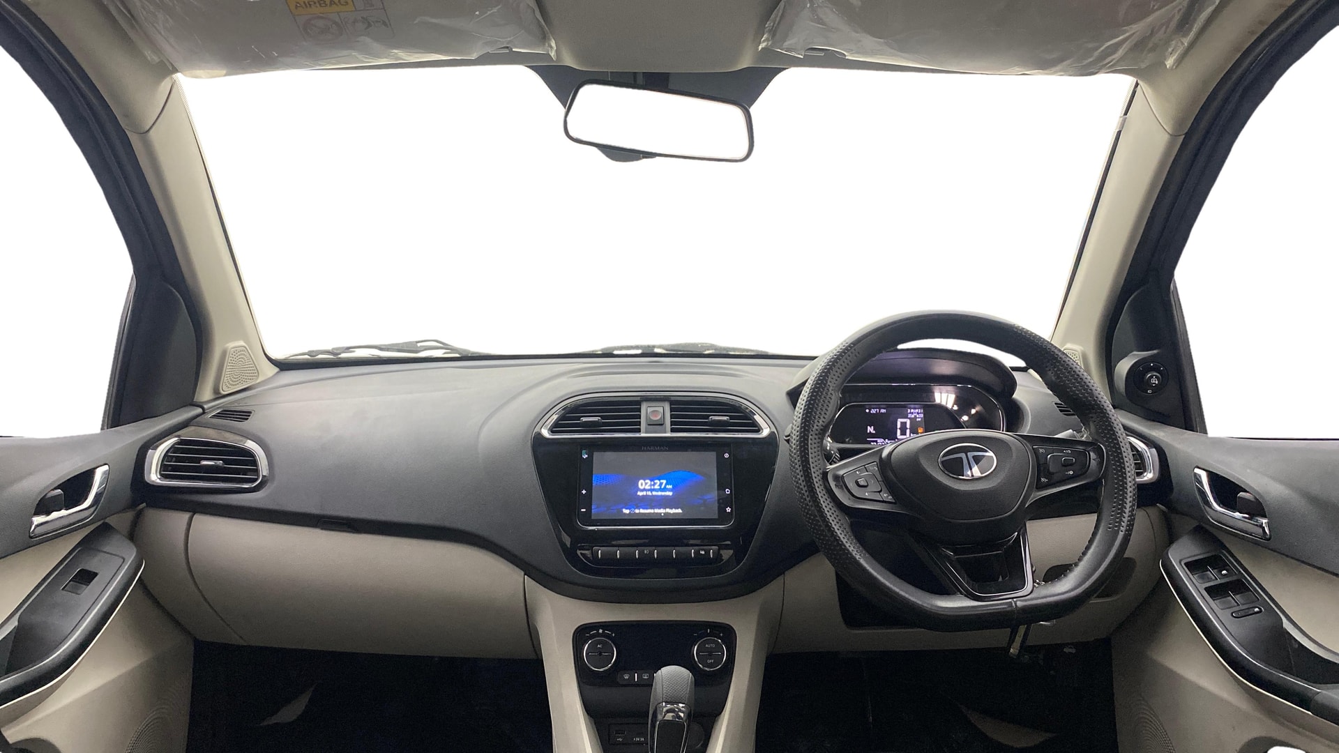 View 2024 Tata Tiago Revotorq XB Image 31 Used 2024 Tata Tiago Revotorq XB Image 31