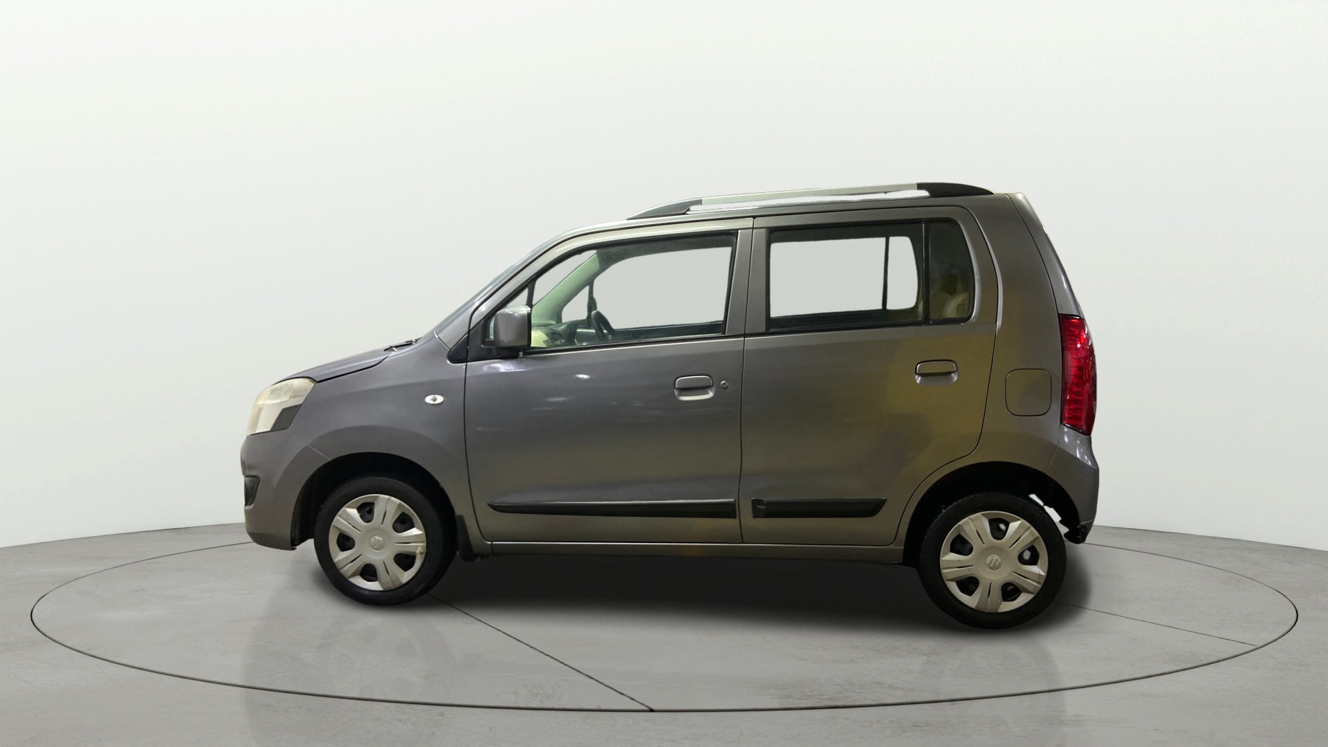 View 2018 Maruti Suzuki 1000 Base Variant Image 5 Used 2018 Maruti Suzuki 1000 Base Variant Image 5