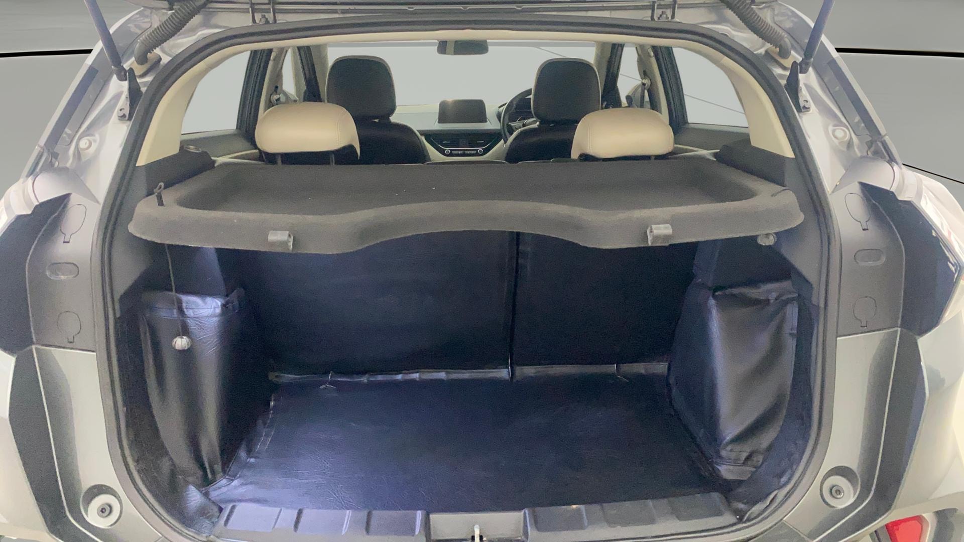 View 2020 Tata Nexon Revotron XE Image 42 Used 2020 Tata Nexon Revotron XE Image 42