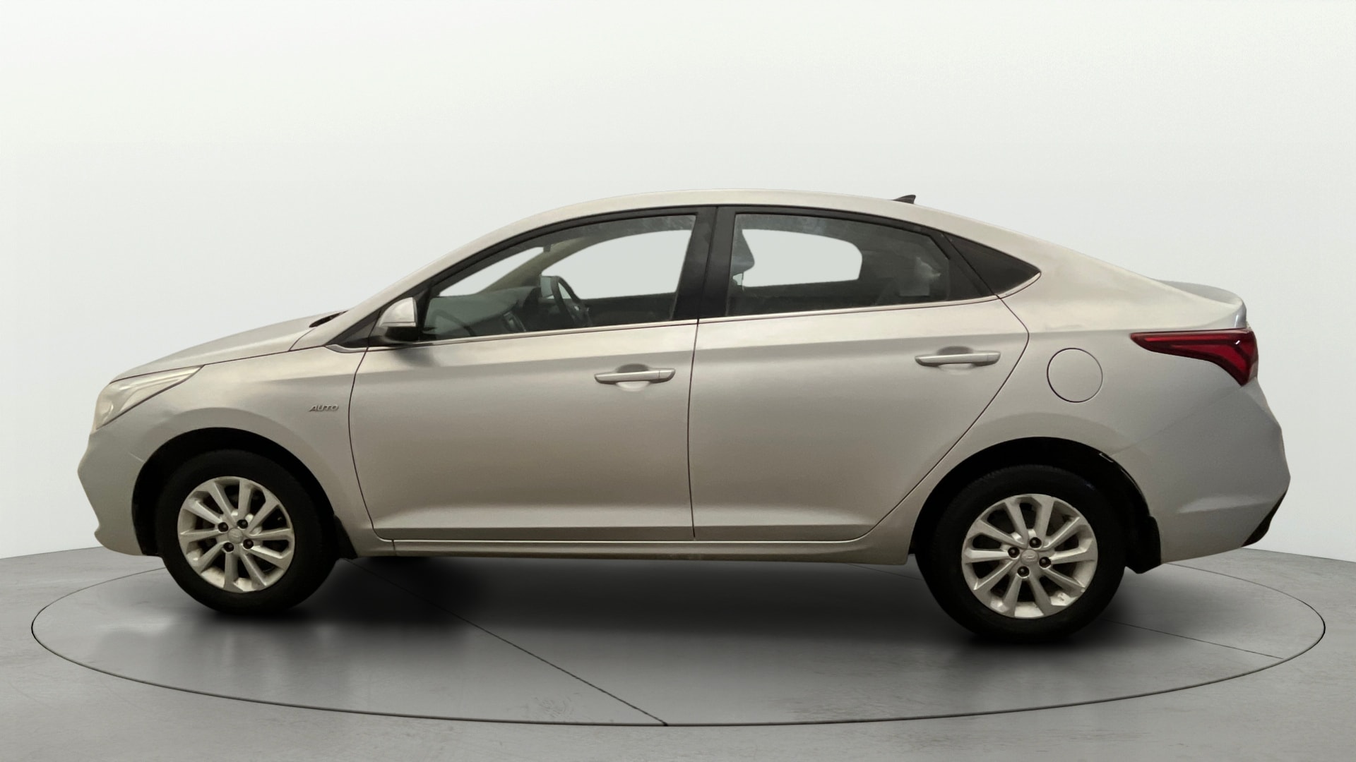 View 2017 Hyundai Verna 1.6 VTVT EX AT Image 5 Used 2017 Hyundai Verna 1.6 VTVT EX AT Image 5