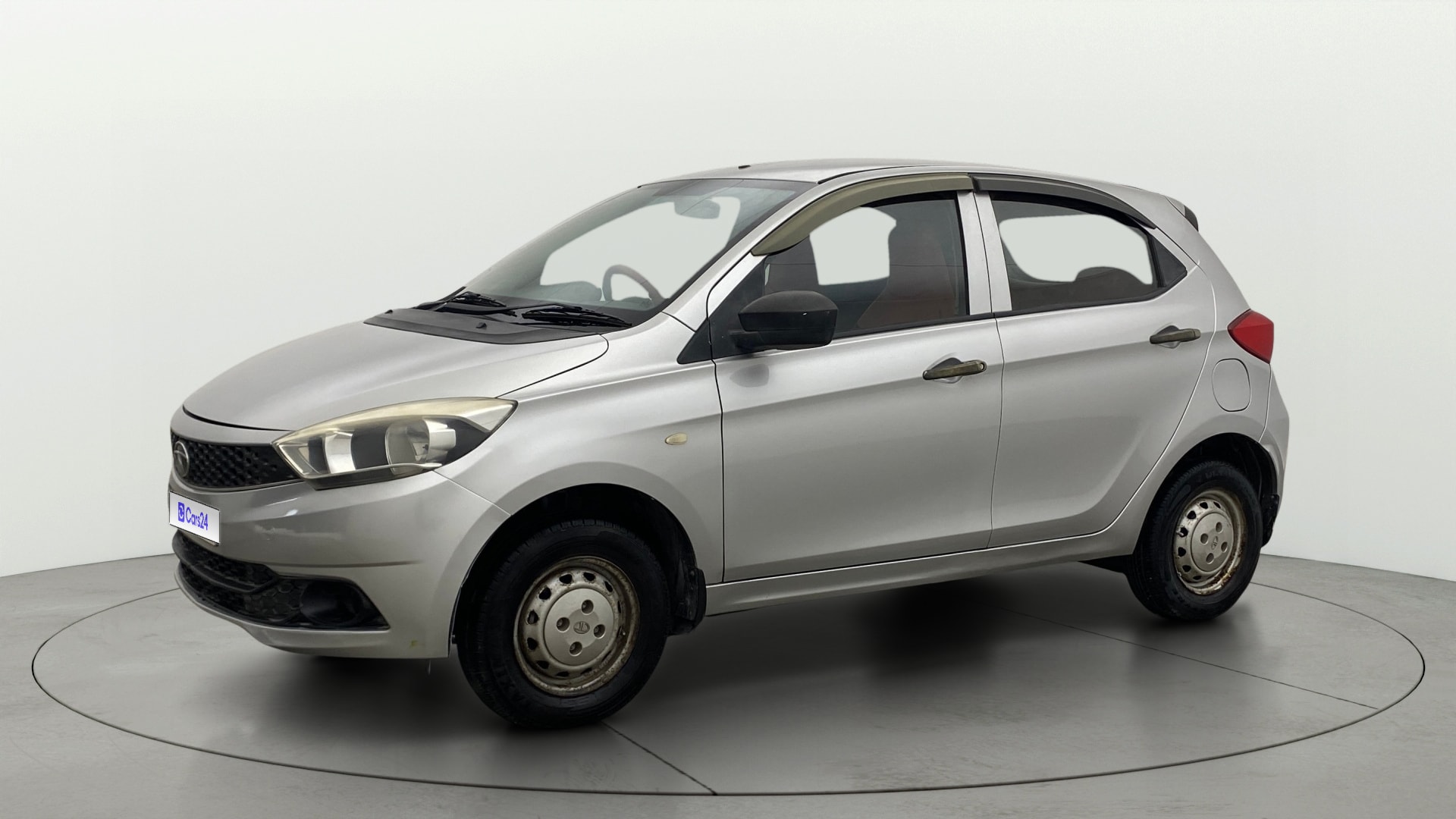 View 2019 Tata Tiago Revotorq XB Image 34 Used 2019 Tata Tiago Revotorq XB Image 34