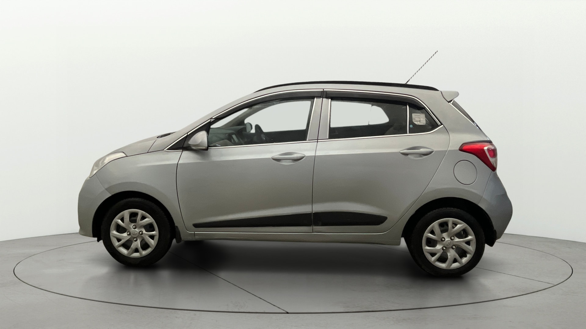 View 2019 Hyundai Grand i10 Sportz 1.2 Kappa Image 5 Used 2019 Hyundai Grand i10 Sportz 1.2 Kappa Image 5