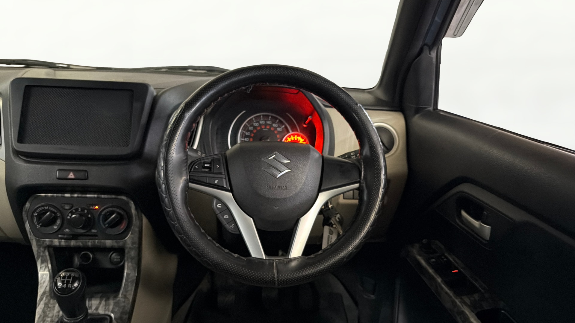 View 2019 Maruti Suzuki 1000 Base Variant Image 20 Used 2019 Maruti Suzuki 1000 Base Variant Image 20