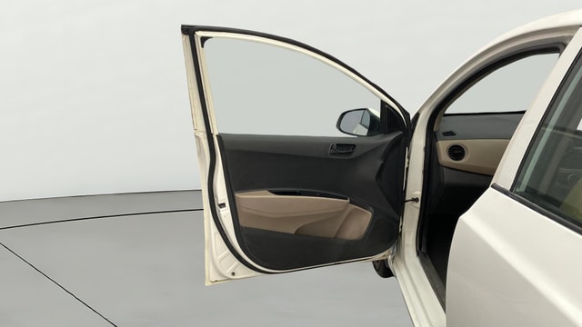 View Hyundai Grand i10 Image 30 Used Hyundai Grand i10 Image 30
