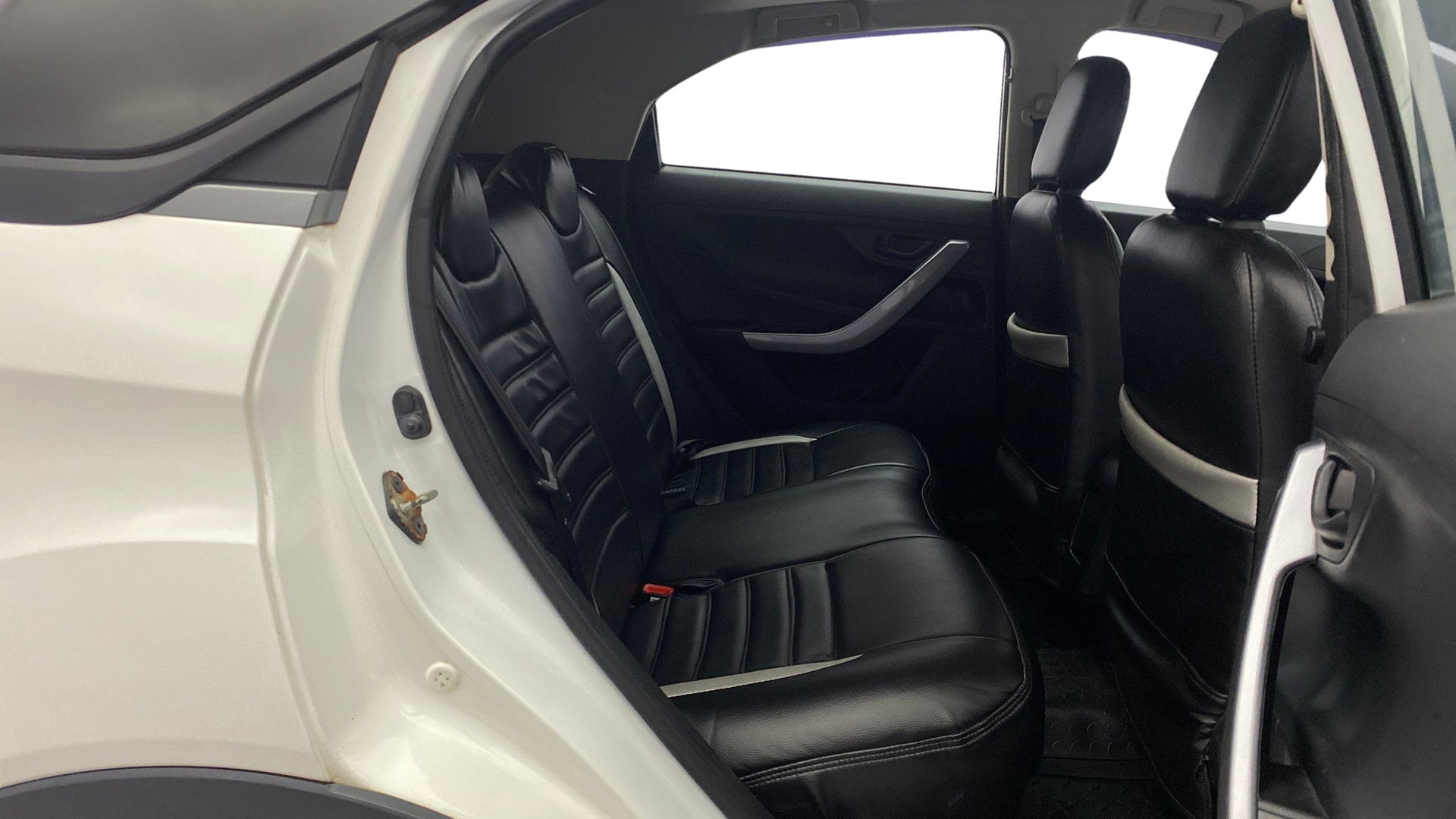 View 2022 Tata Nexon Revotron XE Image 30 Used 2022 Tata Nexon Revotron XE Image 30