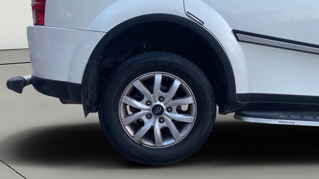 View Mahindra XUV500 Image 26 Used Mahindra XUV500 Image 26