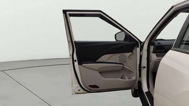 View Mahindra XUV300 Image 32 Used Mahindra XUV300 Image 32