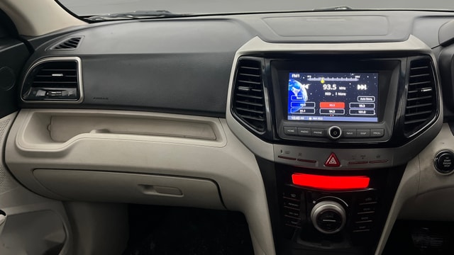 View Mahindra XUV300 Image 18 Used Mahindra XUV300 Image 18