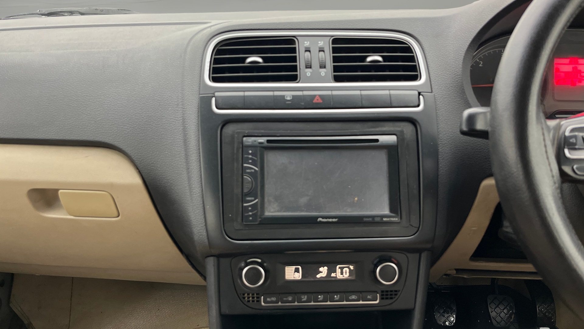 View 2013 Volkswagen Polo 1.2 Highline Diesel Image 17 Used 2013 Volkswagen Polo 1.2 Highline Diesel Image 17
