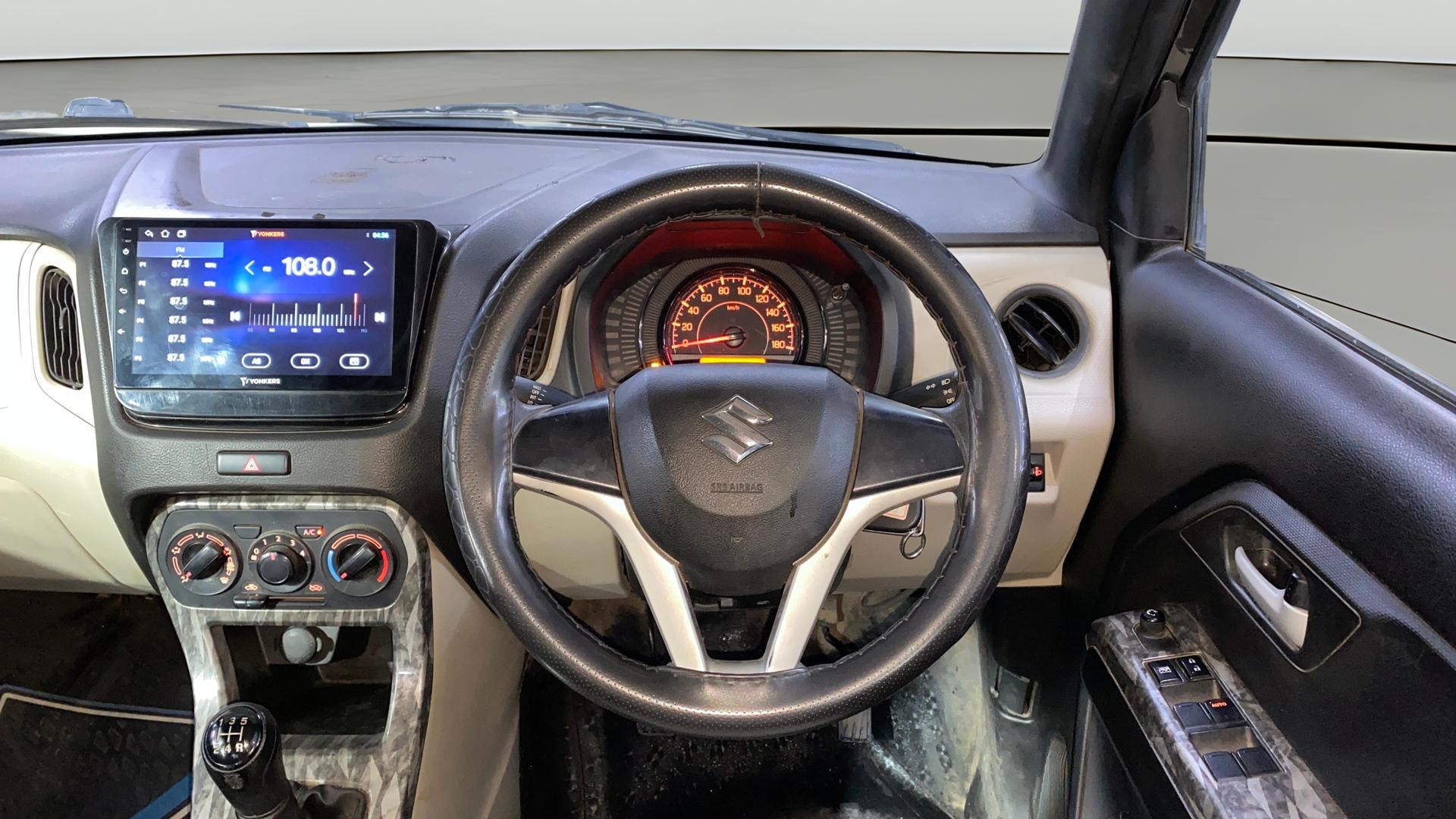 View 2022 Maruti Suzuki 1000 Base Variant Image 20 Used 2022 Maruti Suzuki 1000 Base Variant Image 20
