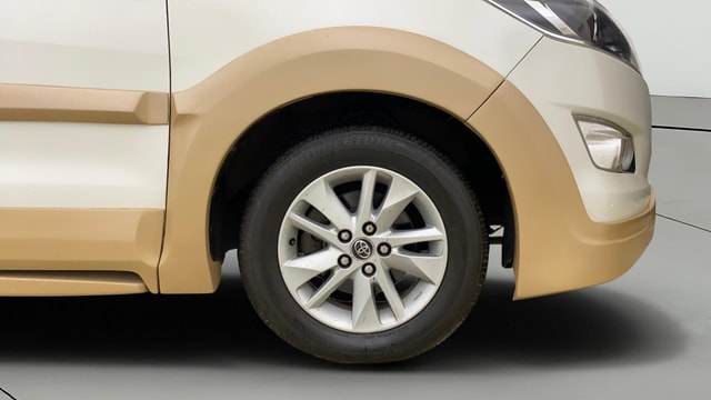 View Toyota Innova Crysta Image 41 Used Toyota Innova Crysta Image 41