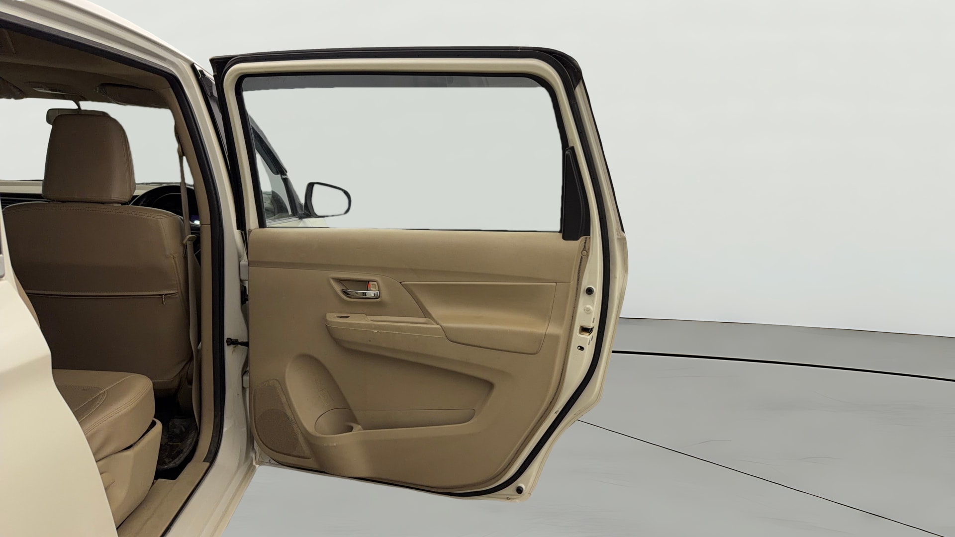 View 2022 Maruti Suzuki 1000 Base Variant Image 7 Used 2022 Maruti Suzuki 1000 Base Variant Image 7
