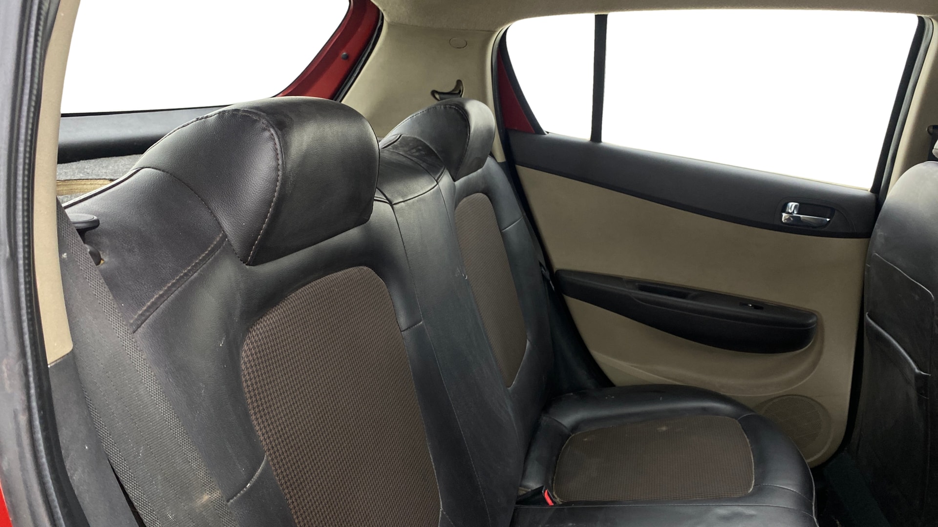 View 2014 Hyundai Elite i20 Magna 1.4 CRDI Image 28 Used 2014 Hyundai Elite i20 Magna 1.4 CRDI Image 28