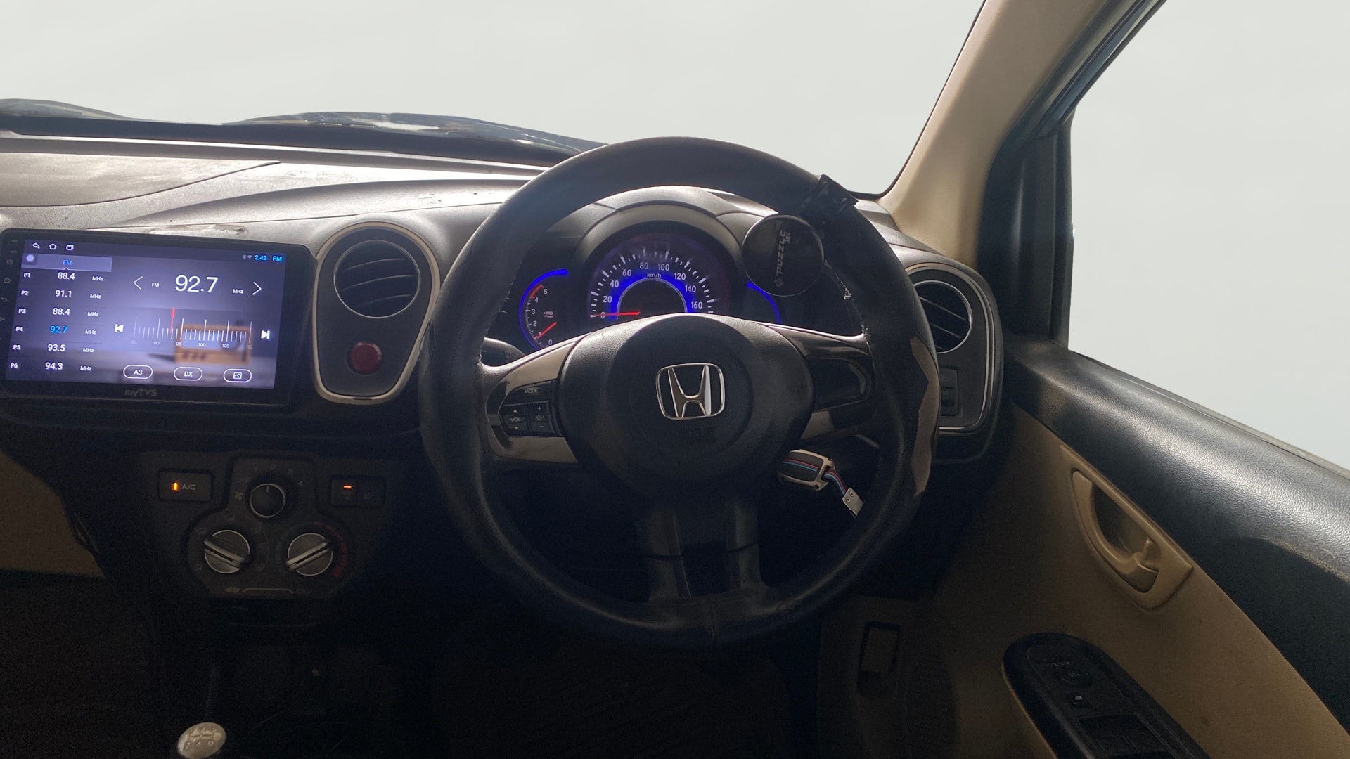 View 2014 Honda Mobilio E Diesel Image 21 Used 2014 Honda Mobilio E Diesel Image 21
