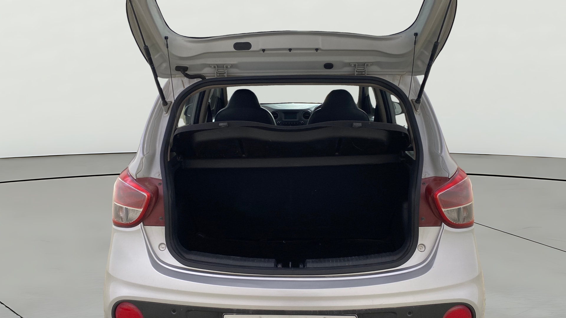 View 2017 Hyundai Grand i10 1.2 Sportz(O) Petrol Image 36 Used 2017 Hyundai Grand i10 1.2 Sportz(O) Petrol Image 36