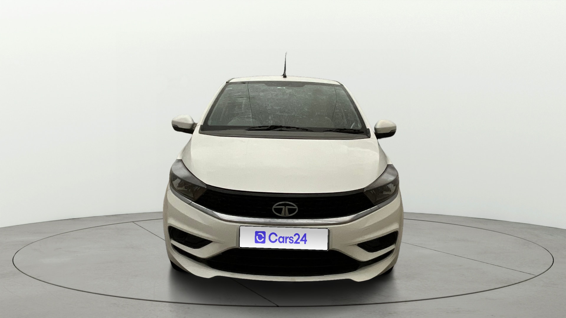 View 2021 Tata Tiago Revotorq XB Image 1 Used 2021 Tata Tiago Revotorq XB Image 1