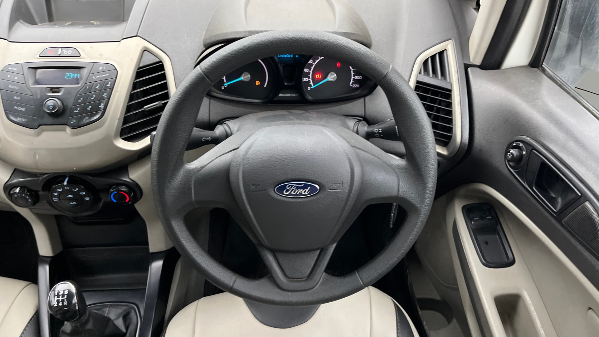 View 2014 Ford EcoSport 1.5 TDCi Diesel Ambiente BS IV Image 20 Used 2014 Ford EcoSport 1.5 TDCi Diesel Ambiente BS IV Image 20