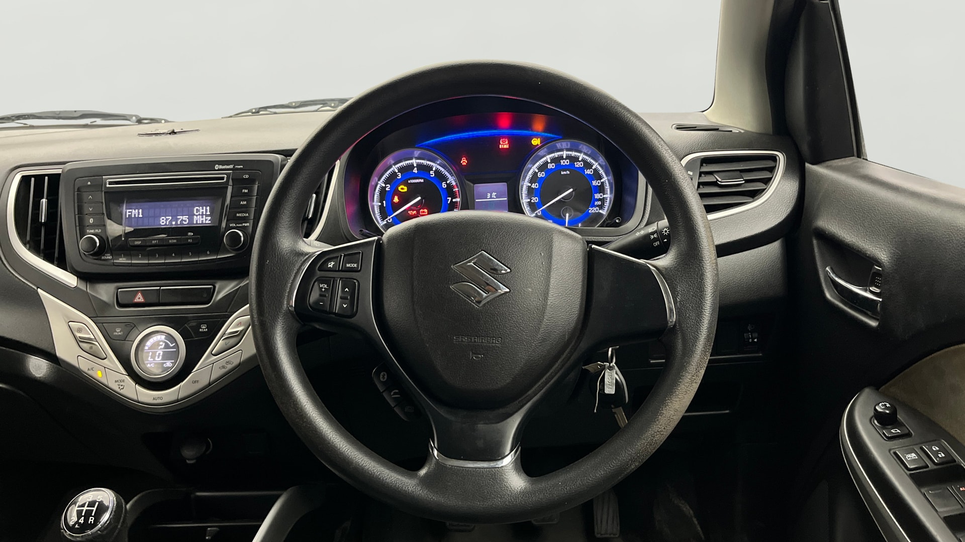 View 2017 Maruti Suzuki 1000 Base Variant Image 20 Used 2017 Maruti Suzuki 1000 Base Variant Image 20