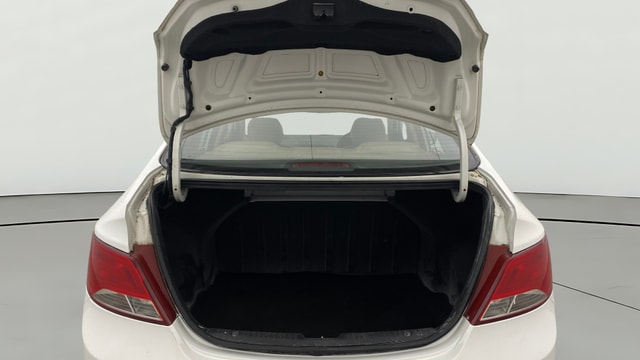 View Hyundai Fluidic Verna Image 37 Used Hyundai Fluidic Verna Image 37