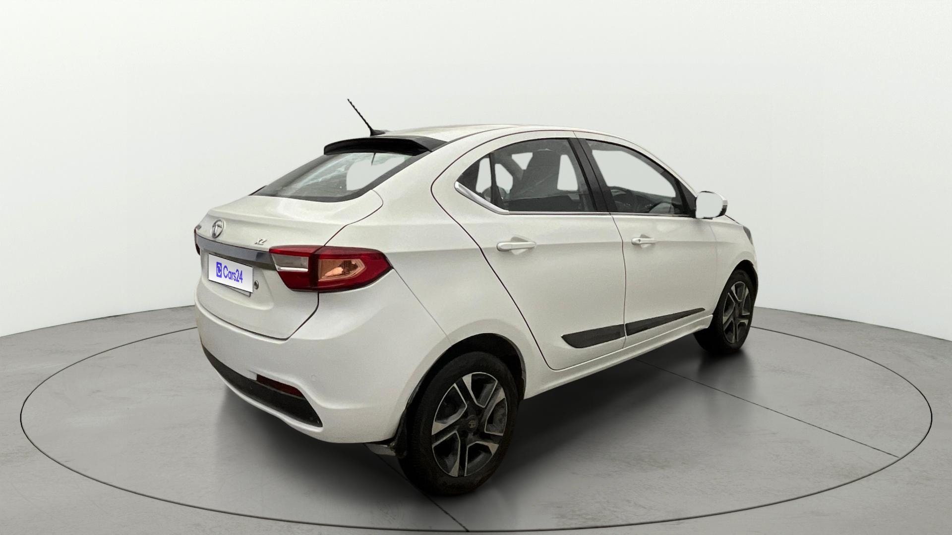 View 2017 Tata Tigor XZ (O) Petrol Image 42 Used 2017 Tata Tigor XZ (O) Petrol Image 42