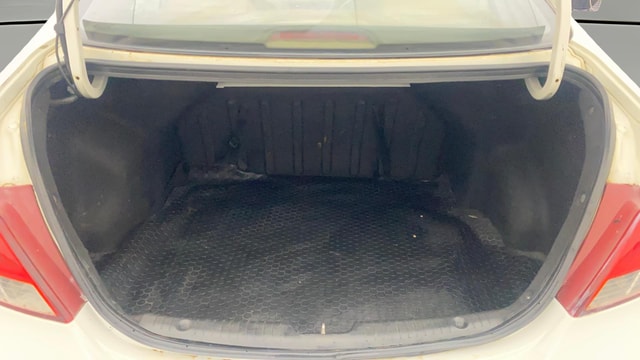 View Hyundai Verna Image 40 Used Hyundai Verna Image 40