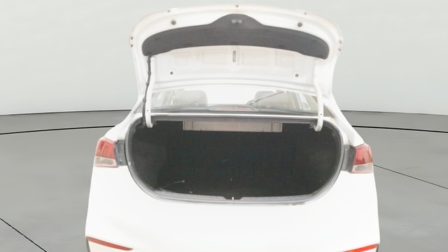 View Hyundai Verna Image 17 Used Hyundai Verna Image 17
