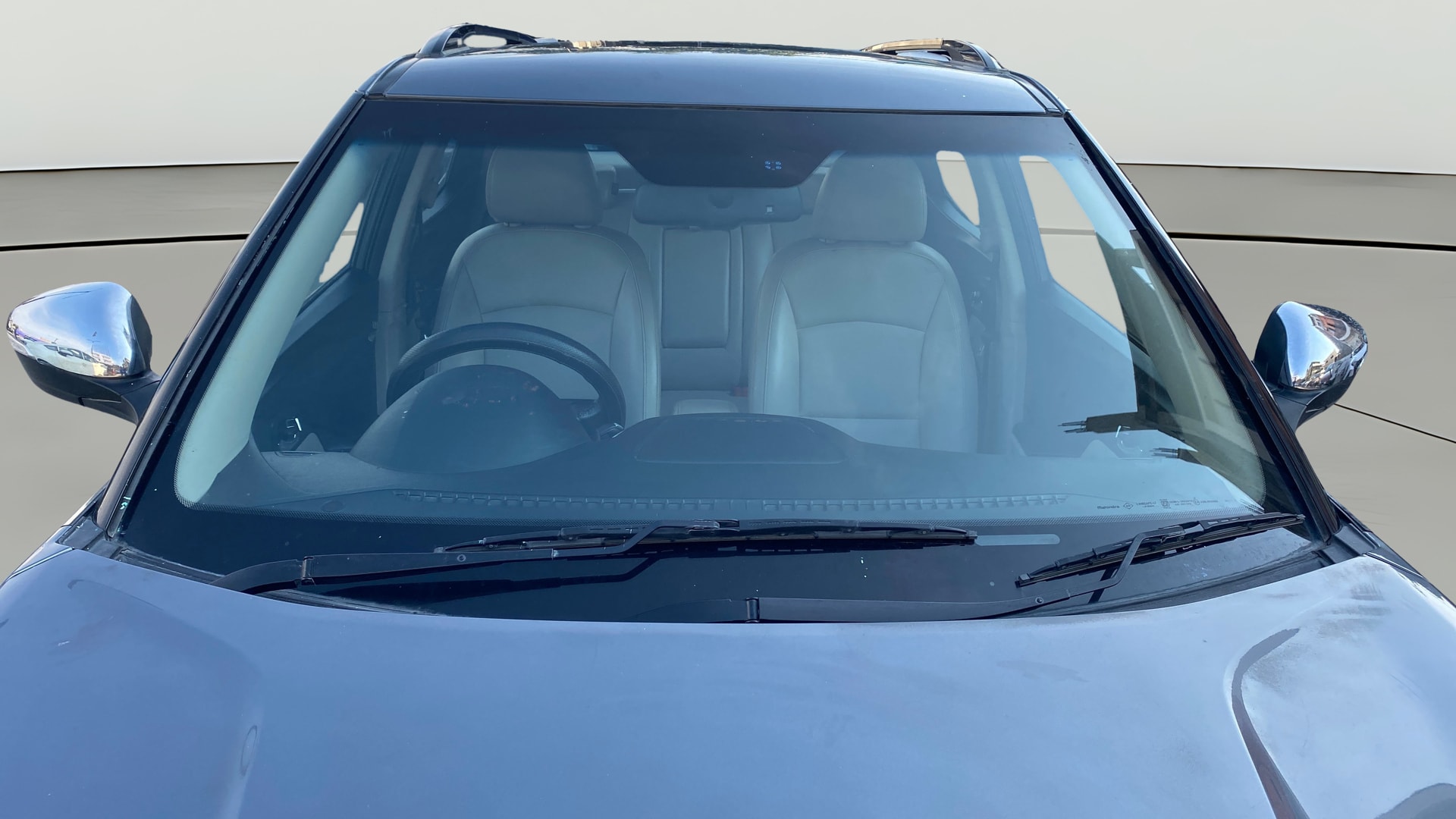 View 2021 Mahindra XUV300 W4 Petrol BS IV Image 38 Used 2021 Mahindra XUV300 W4 Petrol BS IV Image 38