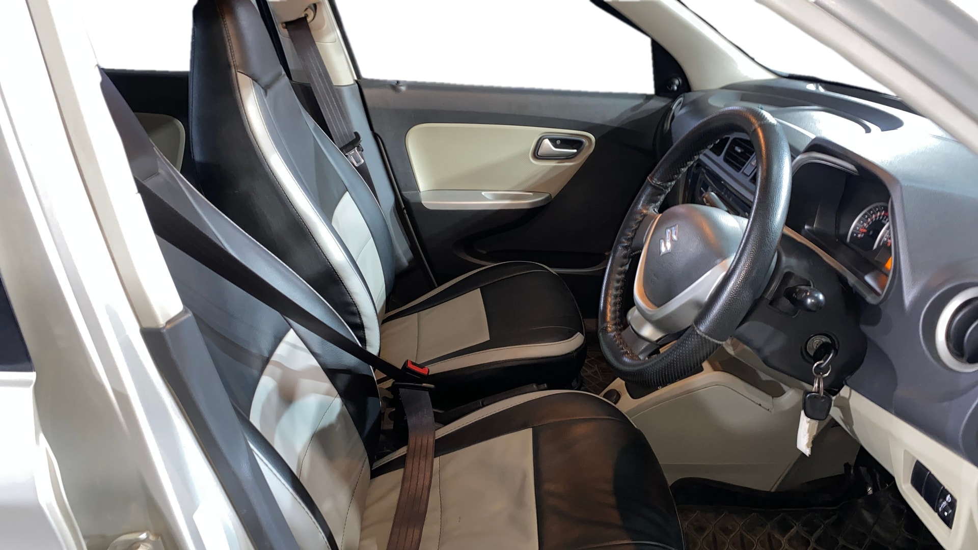 View 2017 Maruti Suzuki Alto K10 LX Image 25 Used 2017 Maruti Suzuki Alto K10 LX Image 25