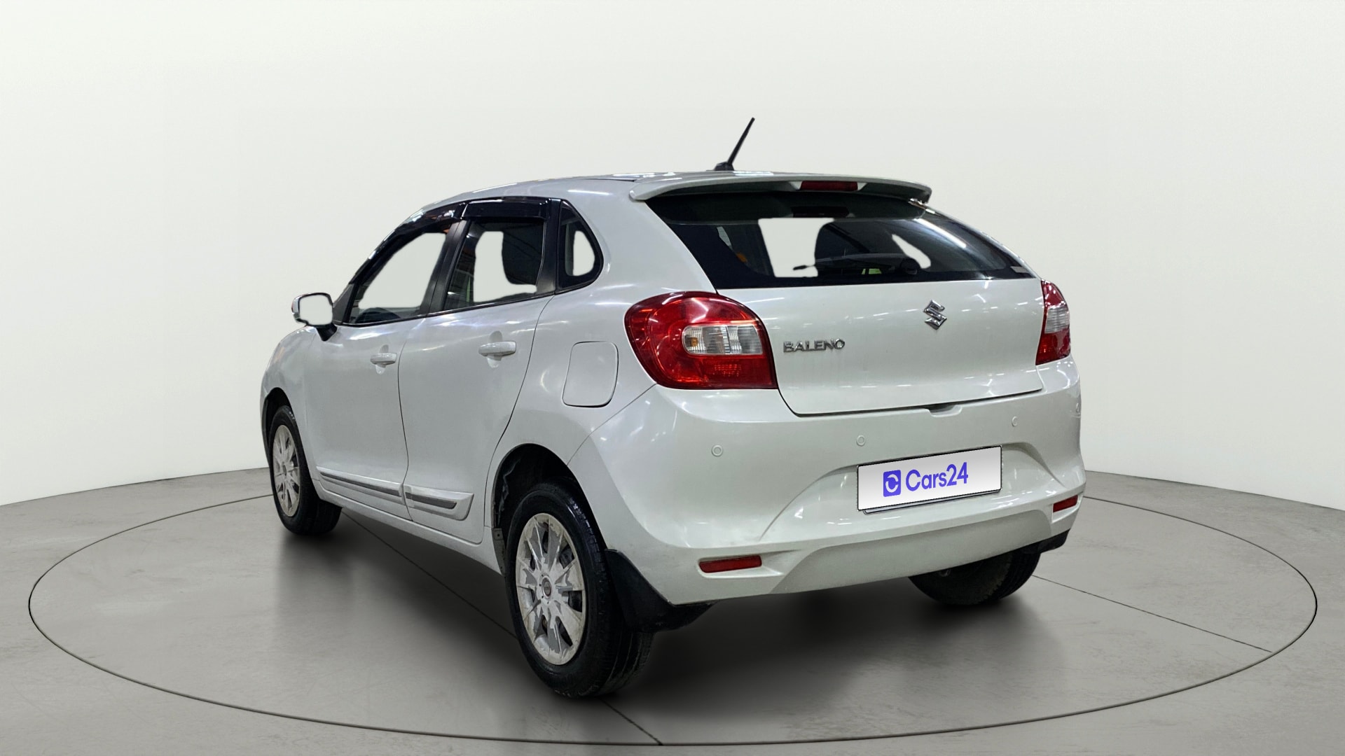 View 2018 Maruti Suzuki 1000 Base Variant Image 2 Used 2018 Maruti Suzuki 1000 Base Variant Image 2