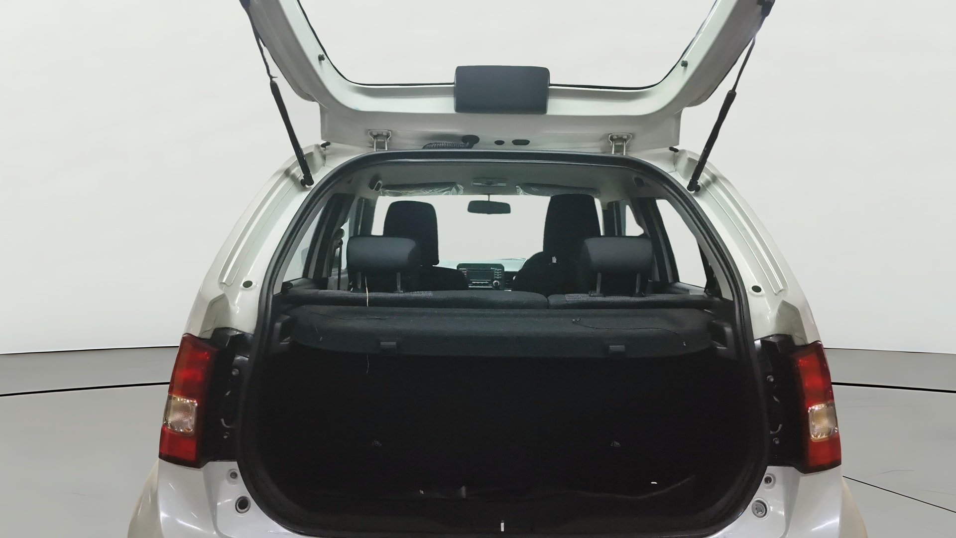 View 2019 Maruti Suzuki 1000 Base Variant Image 36 Used 2019 Maruti Suzuki 1000 Base Variant Image 36