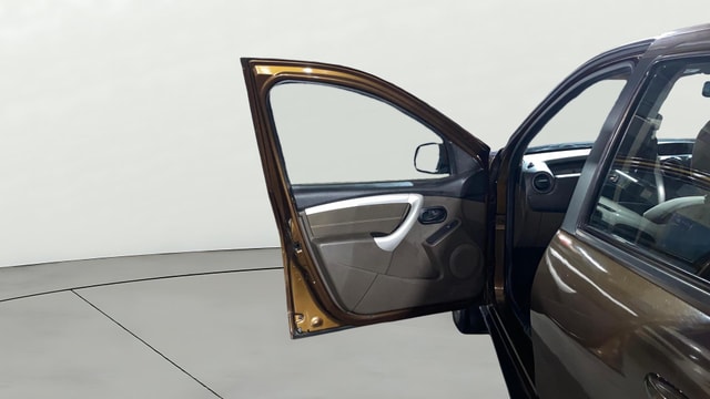 View Renault Duster Image 30 Used Renault Duster Image 30