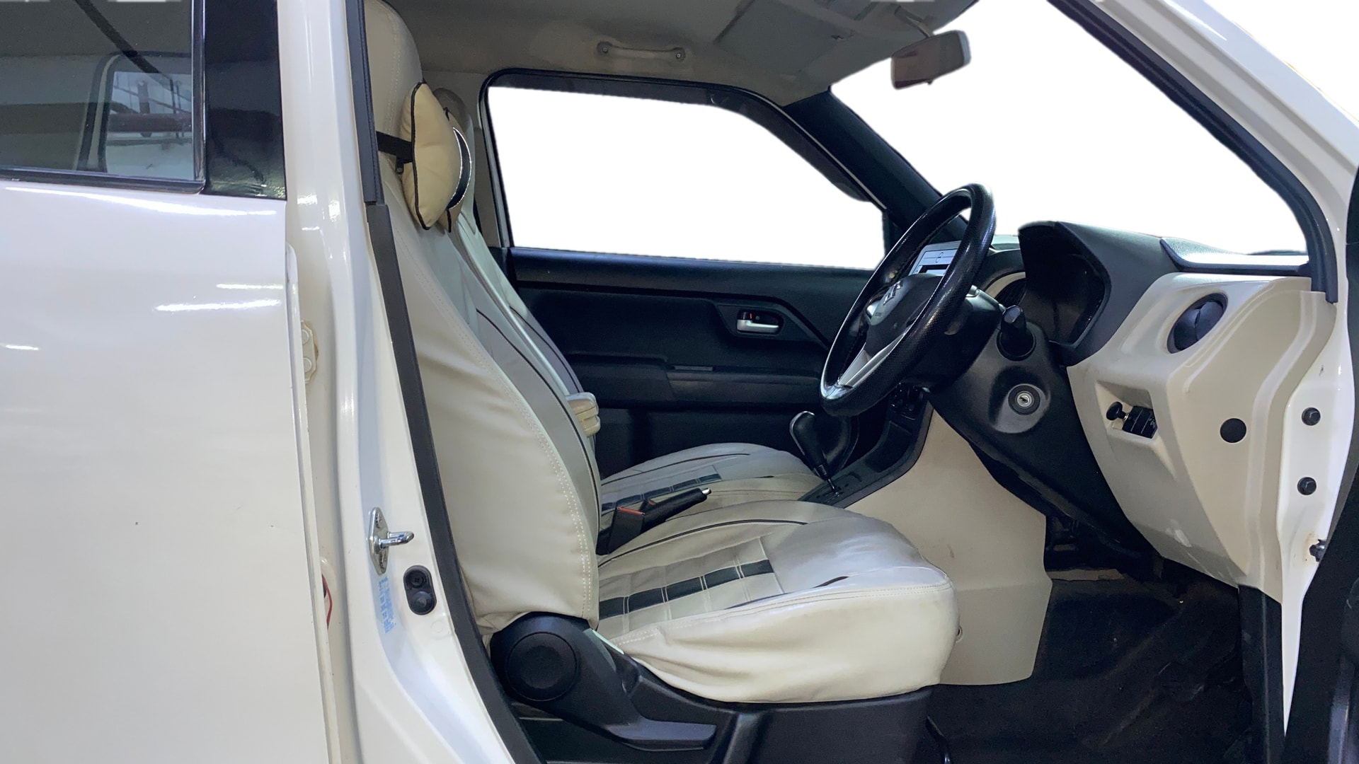 View 2019 Maruti Suzuki 1000 Base Variant Image 19 Used 2019 Maruti Suzuki 1000 Base Variant Image 19
