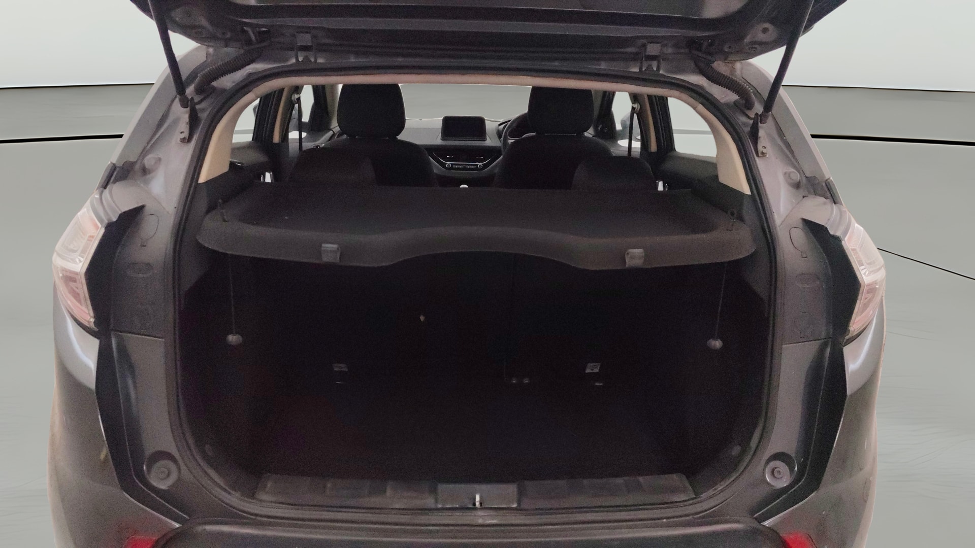 View 2017 Tata Nexon Revotron XE Image 38 Used 2017 Tata Nexon Revotron XE Image 38