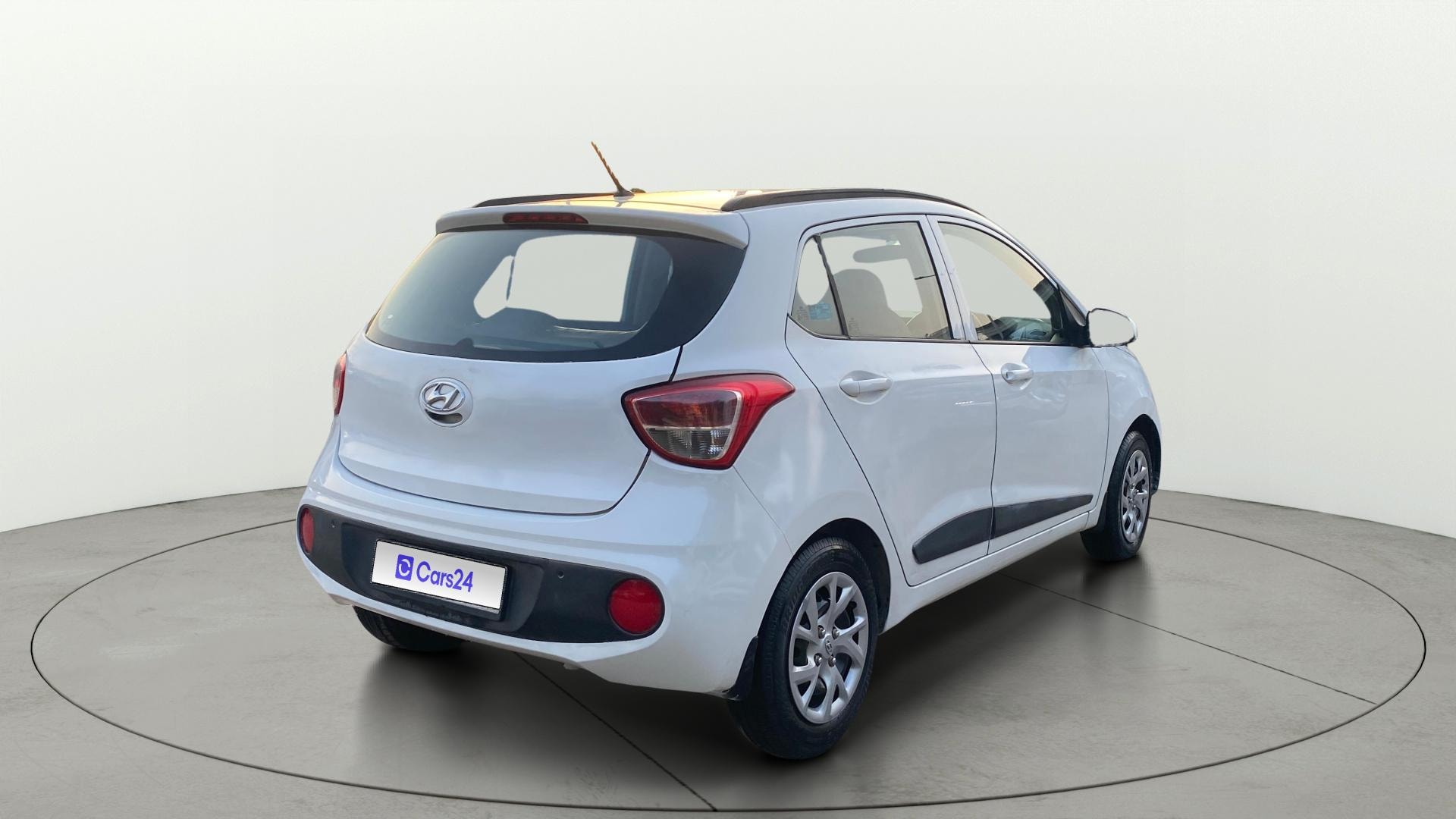 View 2018 Hyundai Grand i10 Sportz 1.2 Kappa Image 41 Used 2018 Hyundai Grand i10 Sportz 1.2 Kappa Image 41