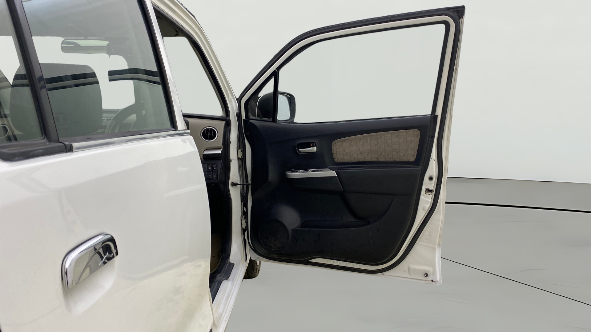 View 2015 Maruti Suzuki 1000 Base Variant Image 44 Used 2015 Maruti Suzuki 1000 Base Variant Image 44