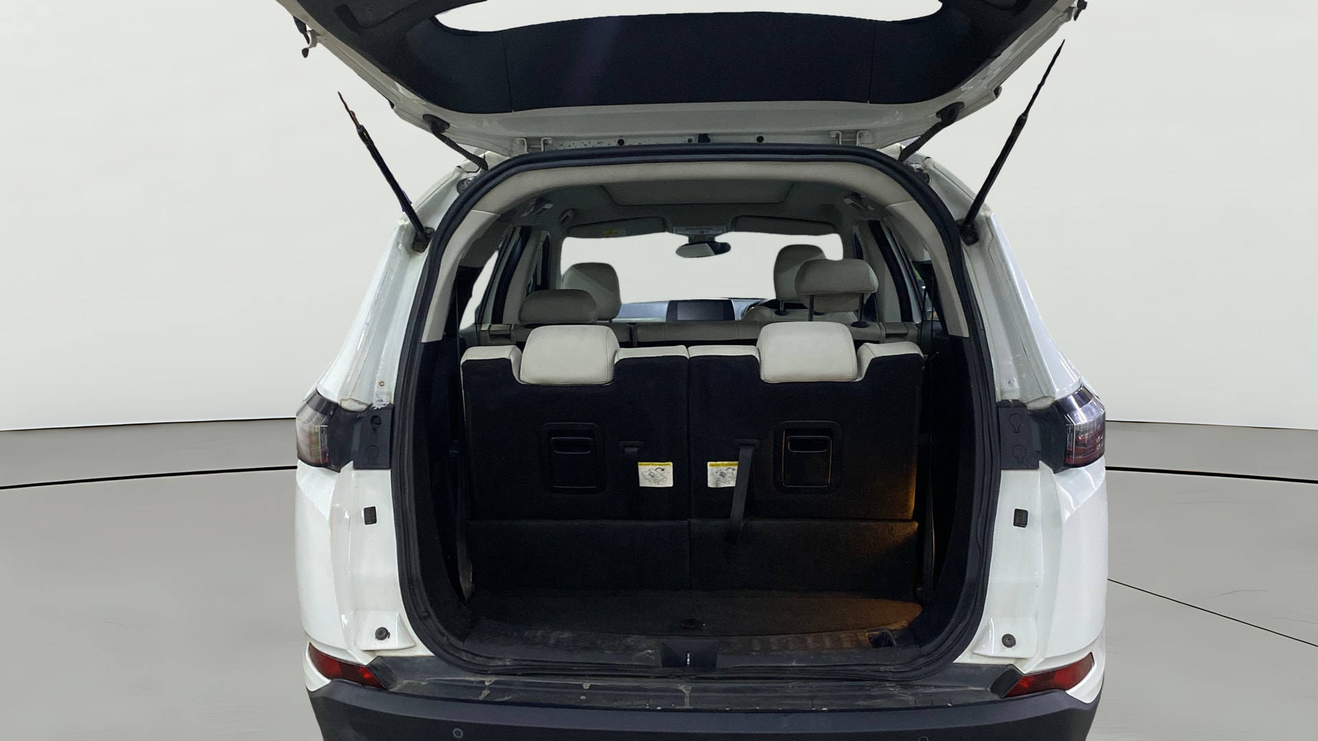 View 2023 Tata Safari XZA Plus Image 43 Used 2023 Tata Safari XZA Plus Image 43