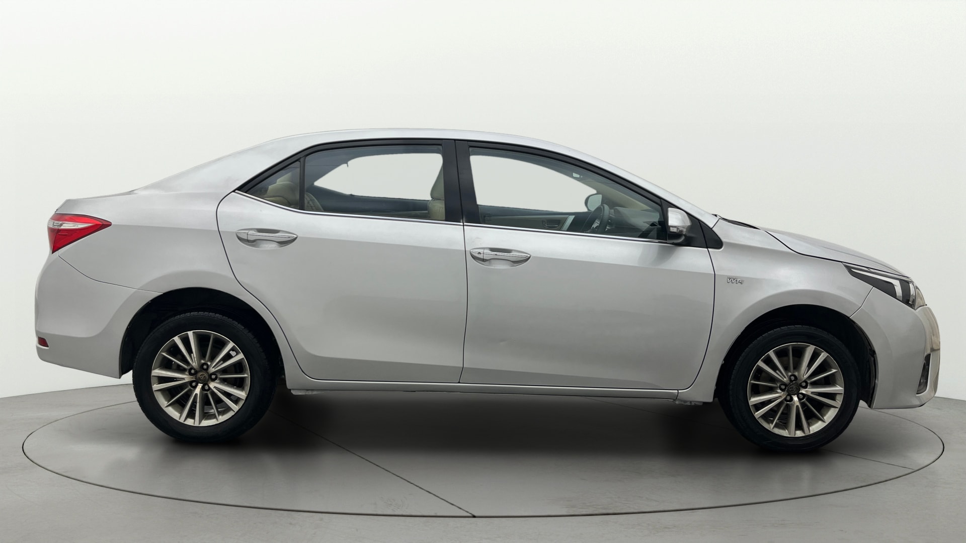 View 2014 Toyota Corolla Altis 1.8 VL AT Image 27 Used 2014 Toyota Corolla Altis 1.8 VL AT Image 27