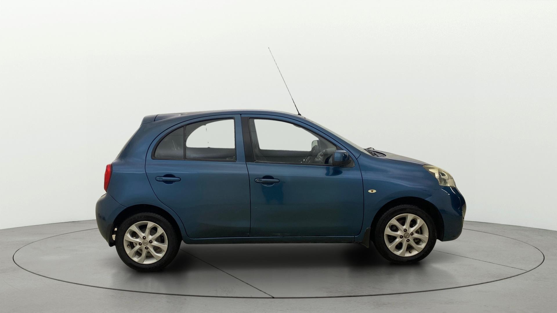 View 2016 Nissan Micra XV (CVT) Image 8 Used 2016 Nissan Micra XV (CVT) Image 8
