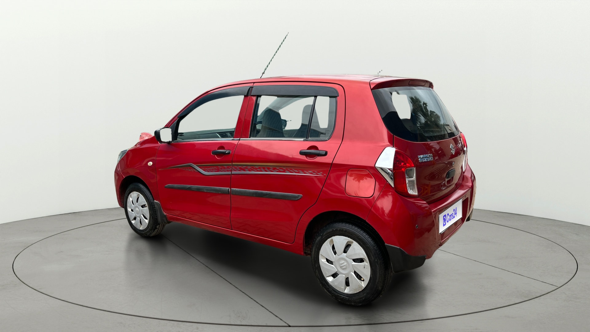View 2017 Maruti Suzuki 1000 Base Variant Image 2 Used 2017 Maruti Suzuki 1000 Base Variant Image 2