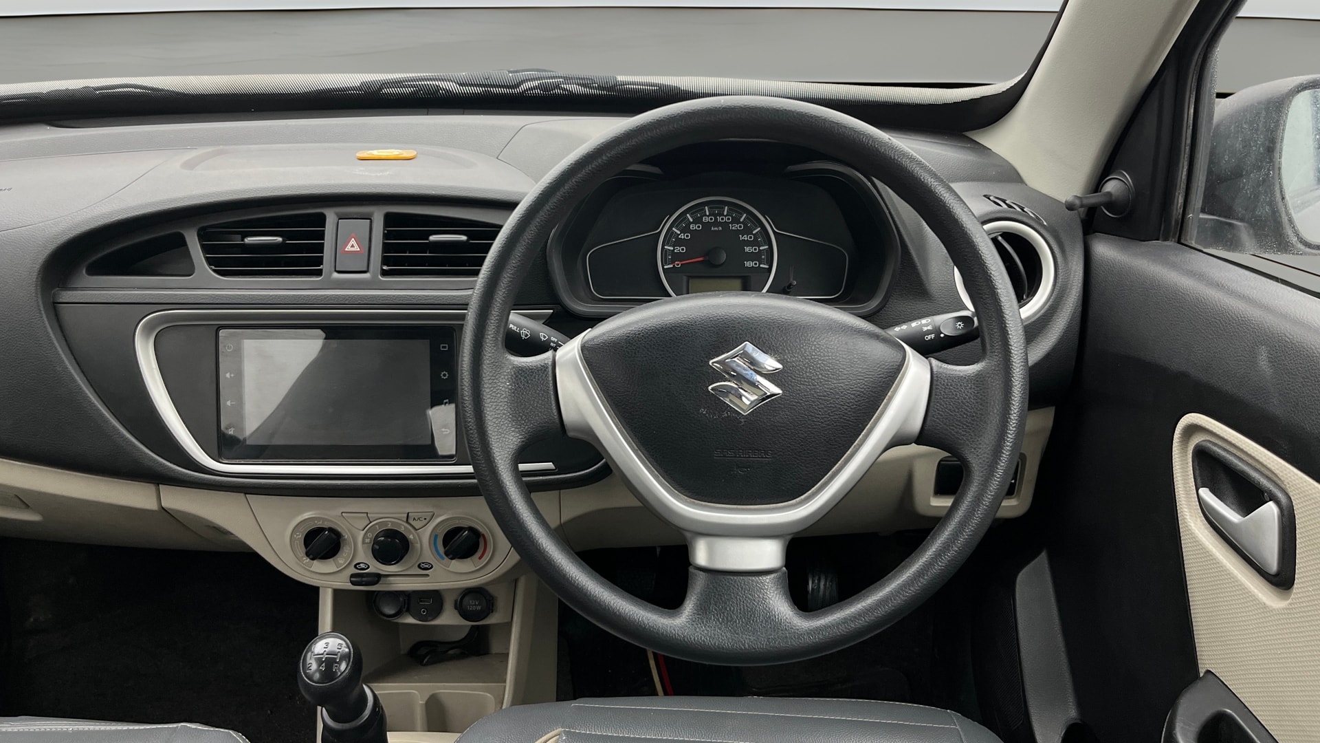 View 2022 Maruti Suzuki 1000 Base Variant Image 20 Used 2022 Maruti Suzuki 1000 Base Variant Image 20
